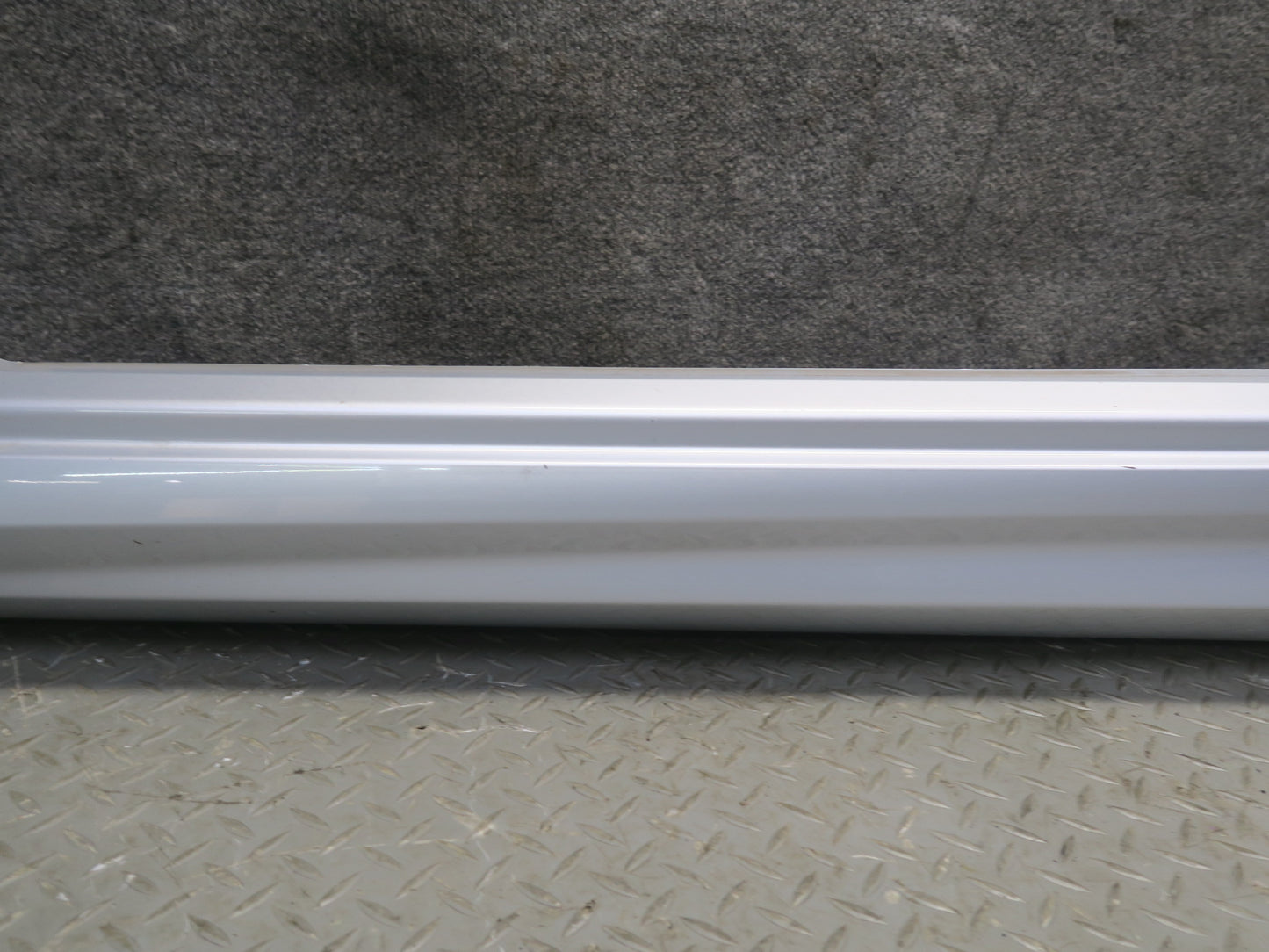 13-16 Mercedes R231 SL550 AMG Left Side Skirt Rocker Panel Lower Molding OEM