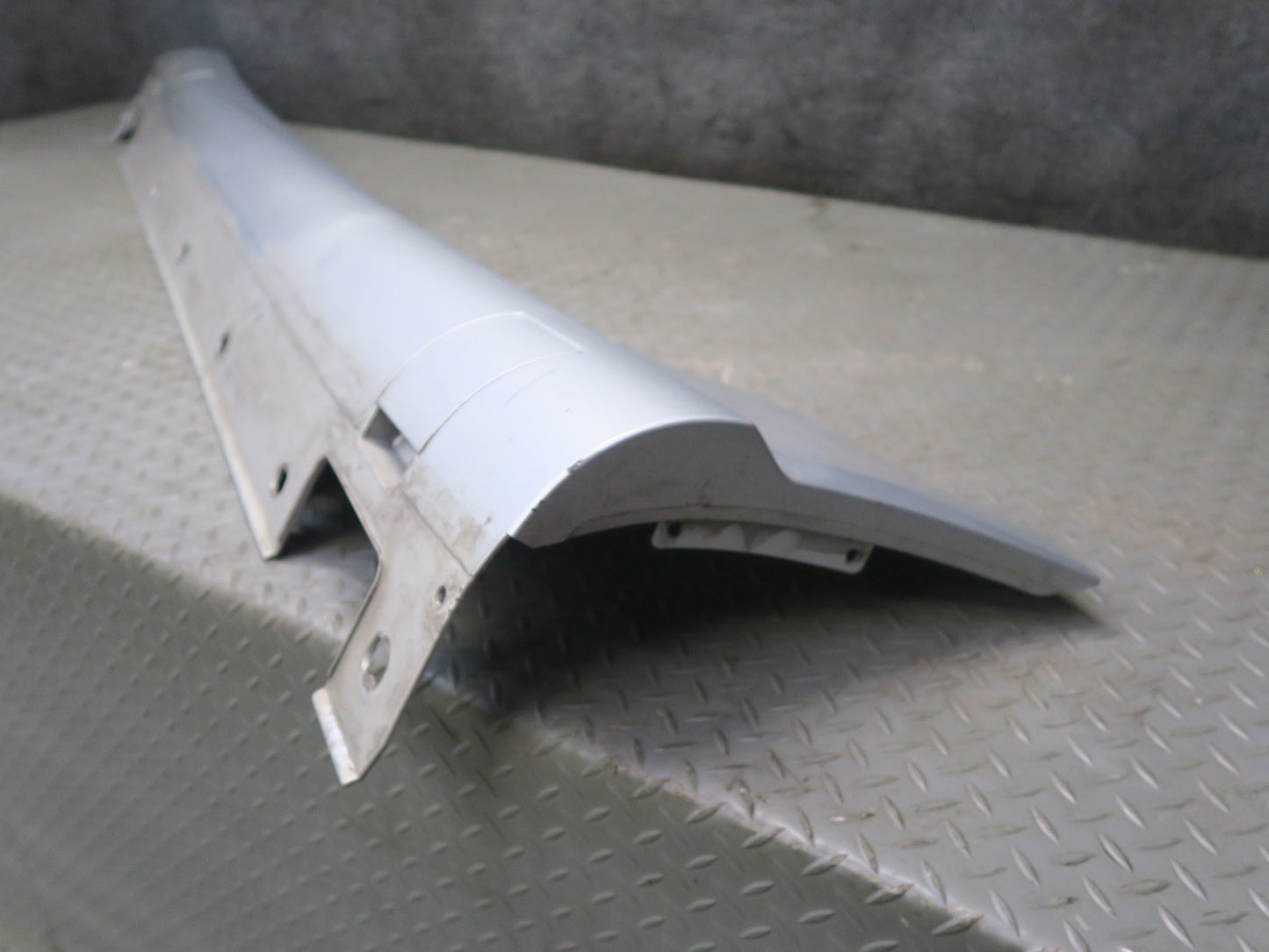 13-16 Mercedes R231 SL550 AMG Left Side Skirt Rocker Panel Lower Molding OEM