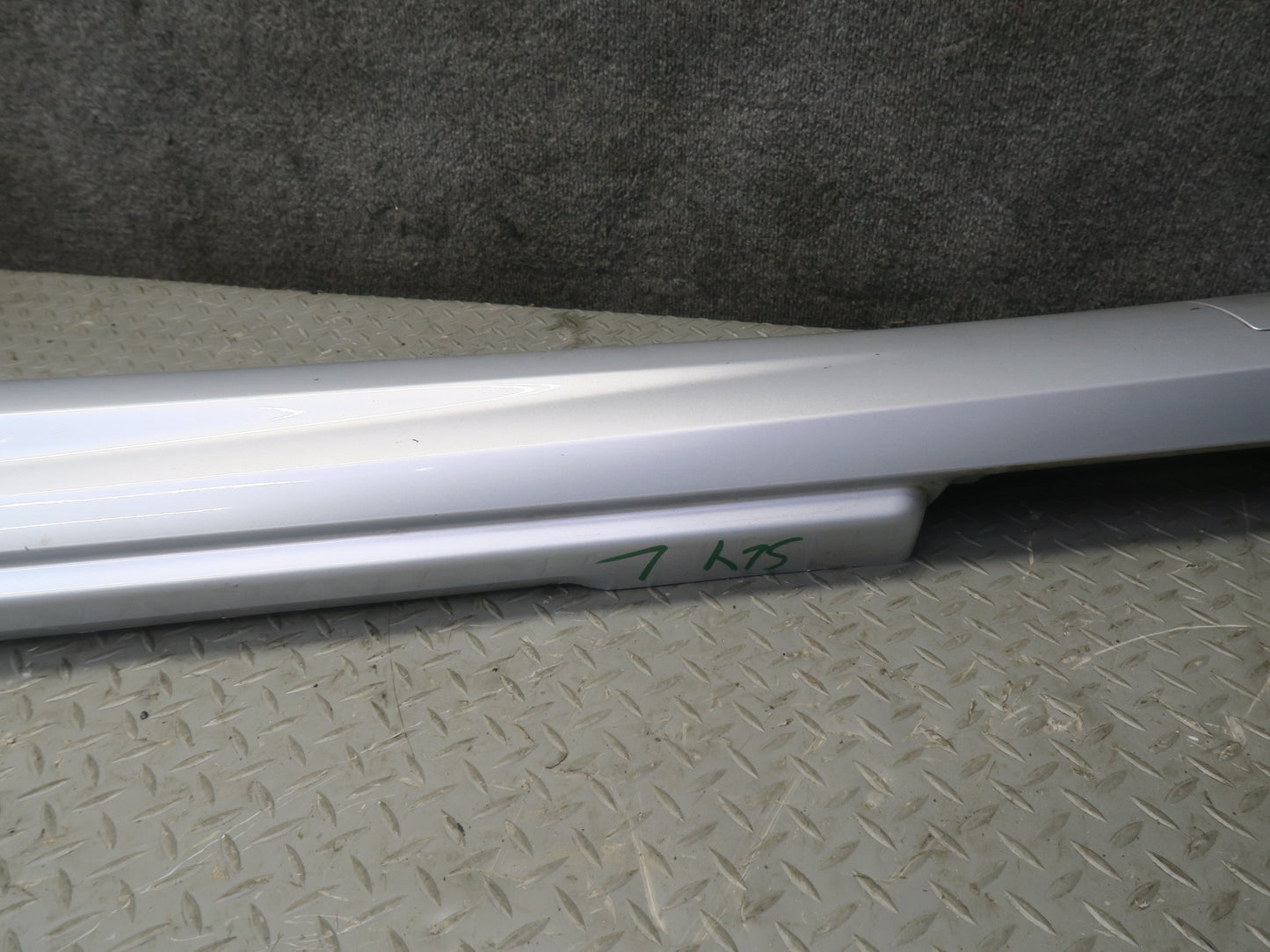 13-16 Mercedes R231 SL550 AMG Left Side Skirt Rocker Panel Lower Molding OEM