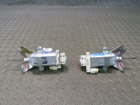 02-10 Lexus UZZ40L SC430 Set of 2 Rear Trunk Hinge Drive Gear Motor OEM
