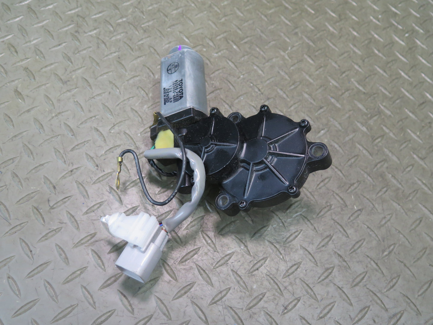 02-10 Lexus UZZ40L SC430 Set of 2 Rear Trunk Lid Hinge Drive Gear Motor OEM