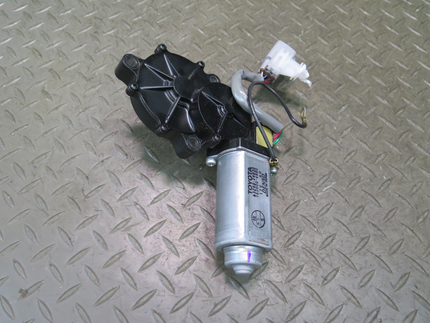 02-10 Lexus UZZ40L SC430 Set of 2 Rear Trunk Lid Hinge Drive Gear Motor OEM