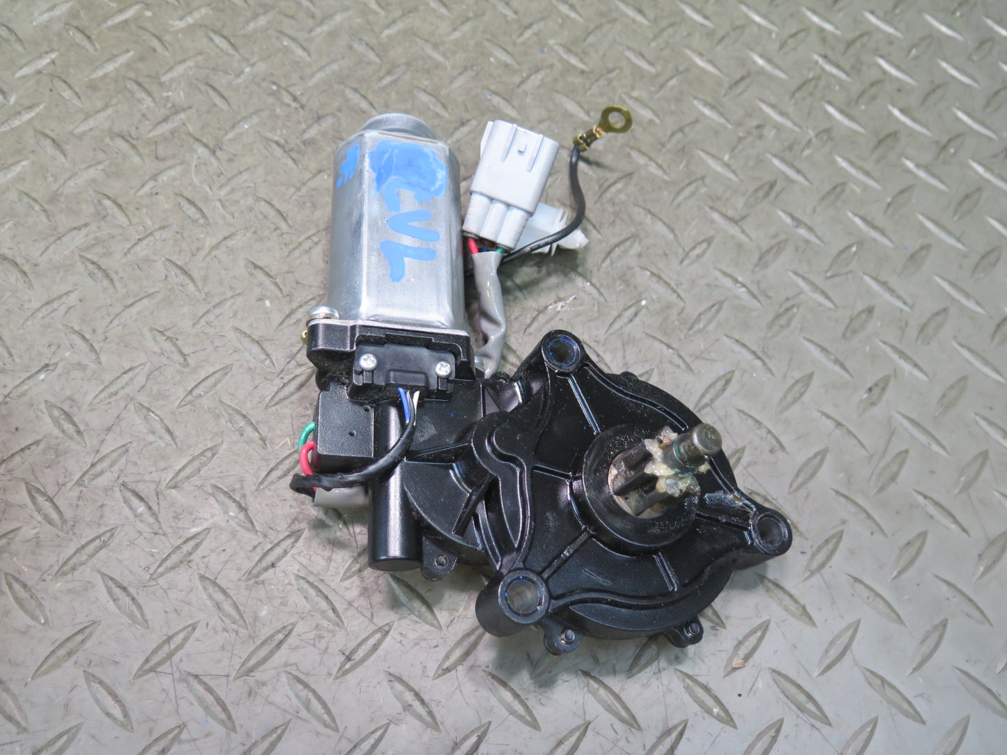02-10 Lexus UZZ40L SC430 Set of 2 Rear Trunk Lid Hinge Drive Gear Motor OEM