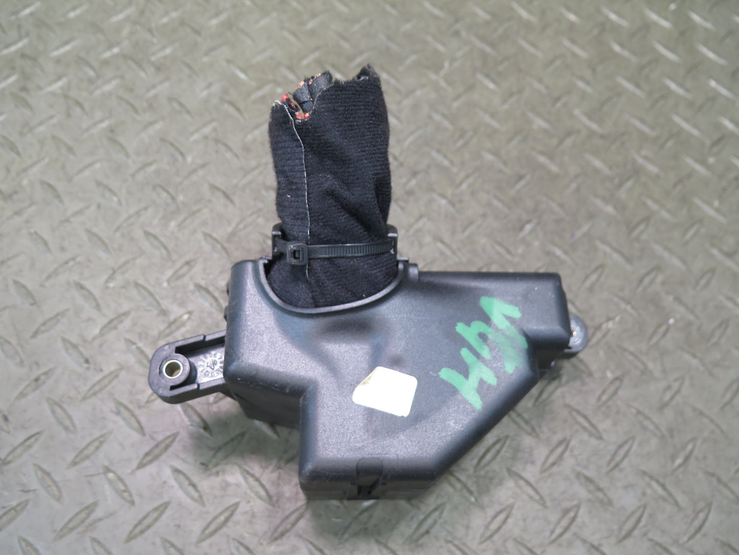 2008 VW Golf R32 Dash Fuse Relay Box Module OEM