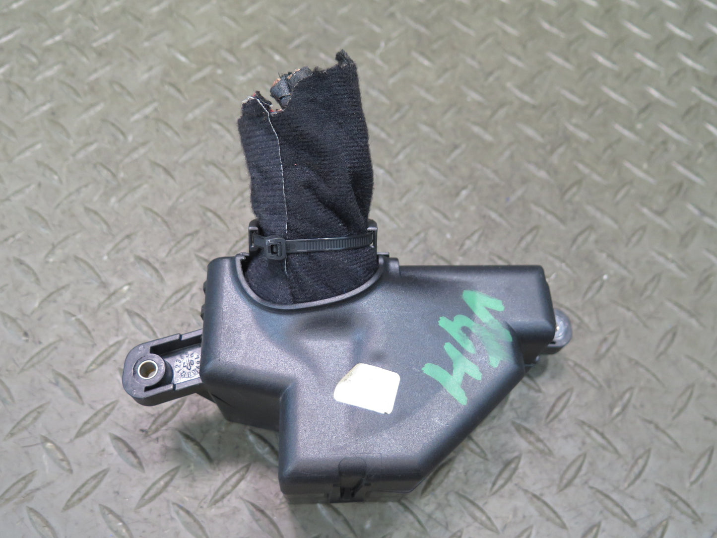 2008 VW Golf R32 Dash Fuse Relay Box Module OEM