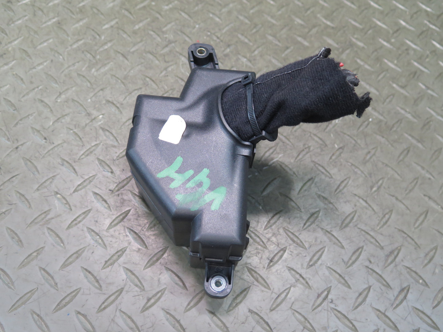 2008 VW Golf R32 Dash Fuse Relay Box Module OEM