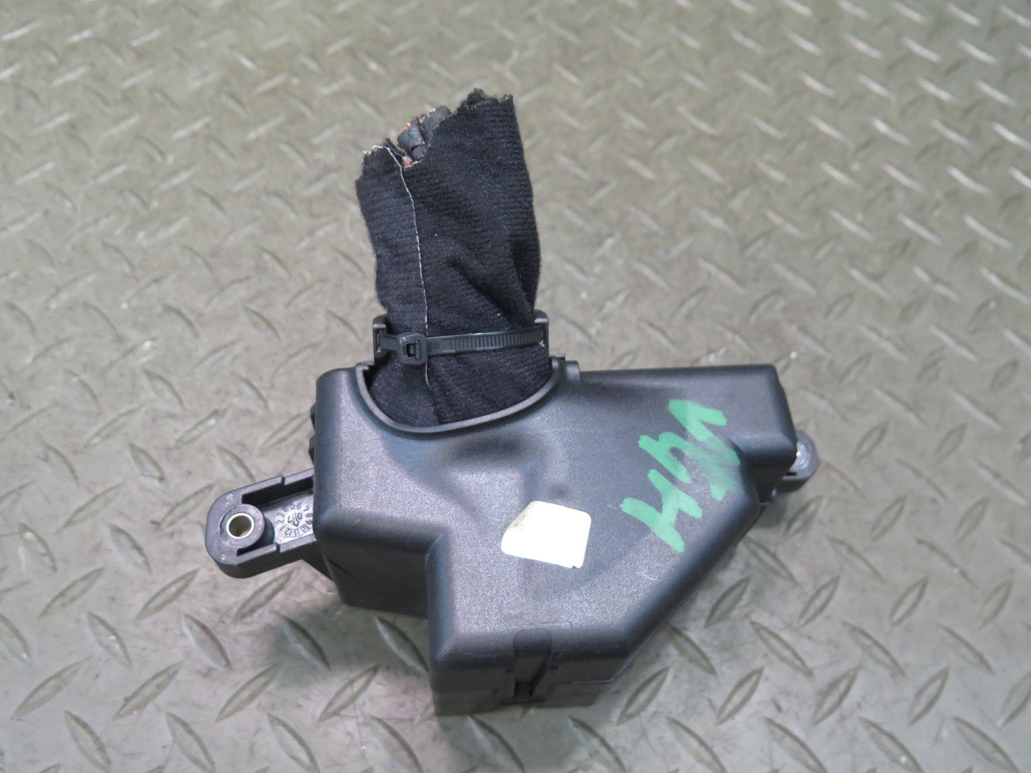 2008 VW Golf R32 Dash Fuse Relay Box Module OEM