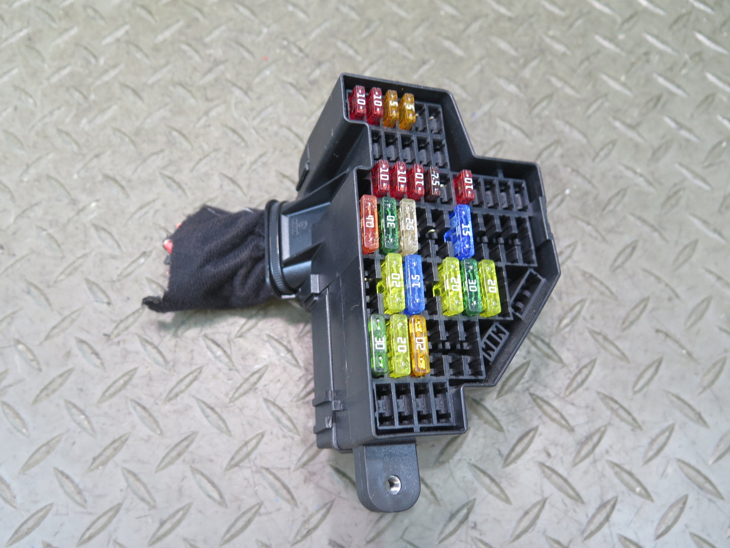 2008 VW Golf R32 Dash Fuse Relay Box Module OEM