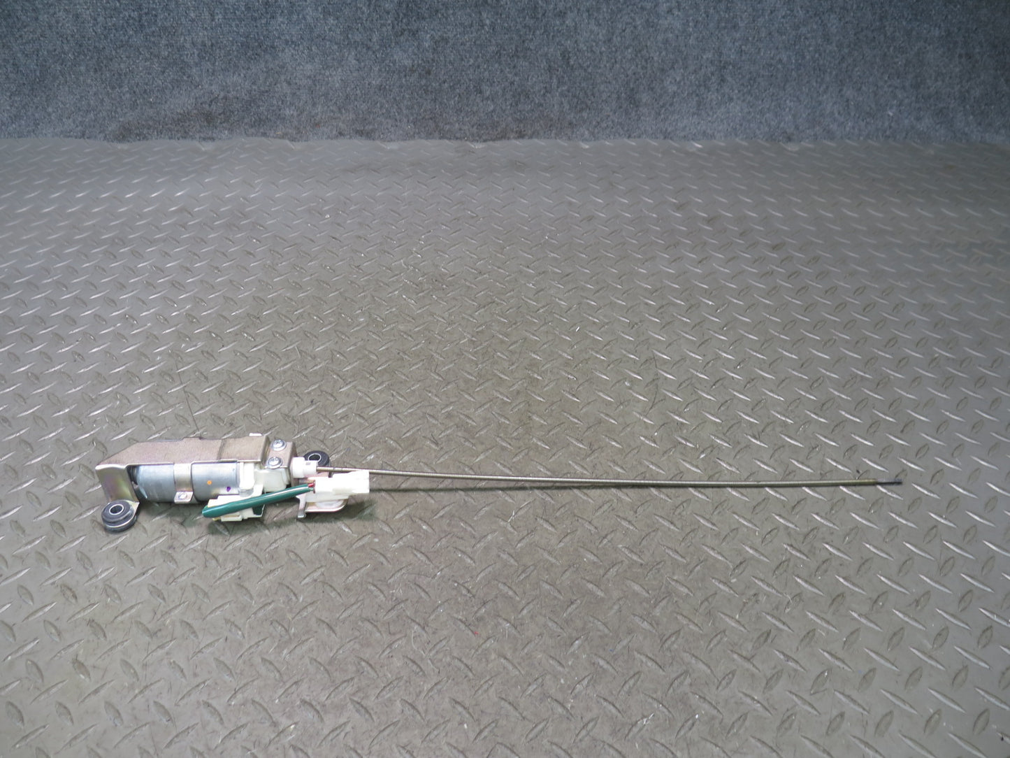 02-10 Lexus Z40 SC430 Rear Tonneau Package Tray Link Drive Motor w Cables OEM