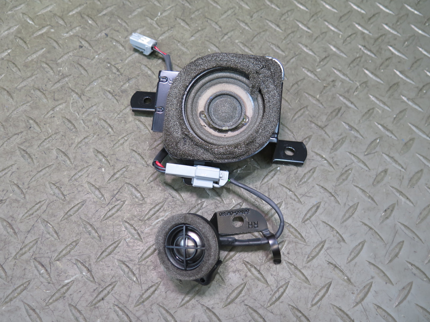 02-10 Lexus SC430 5pcs Mark Levinson Subwoofer Speaker Tweeter Set OEM