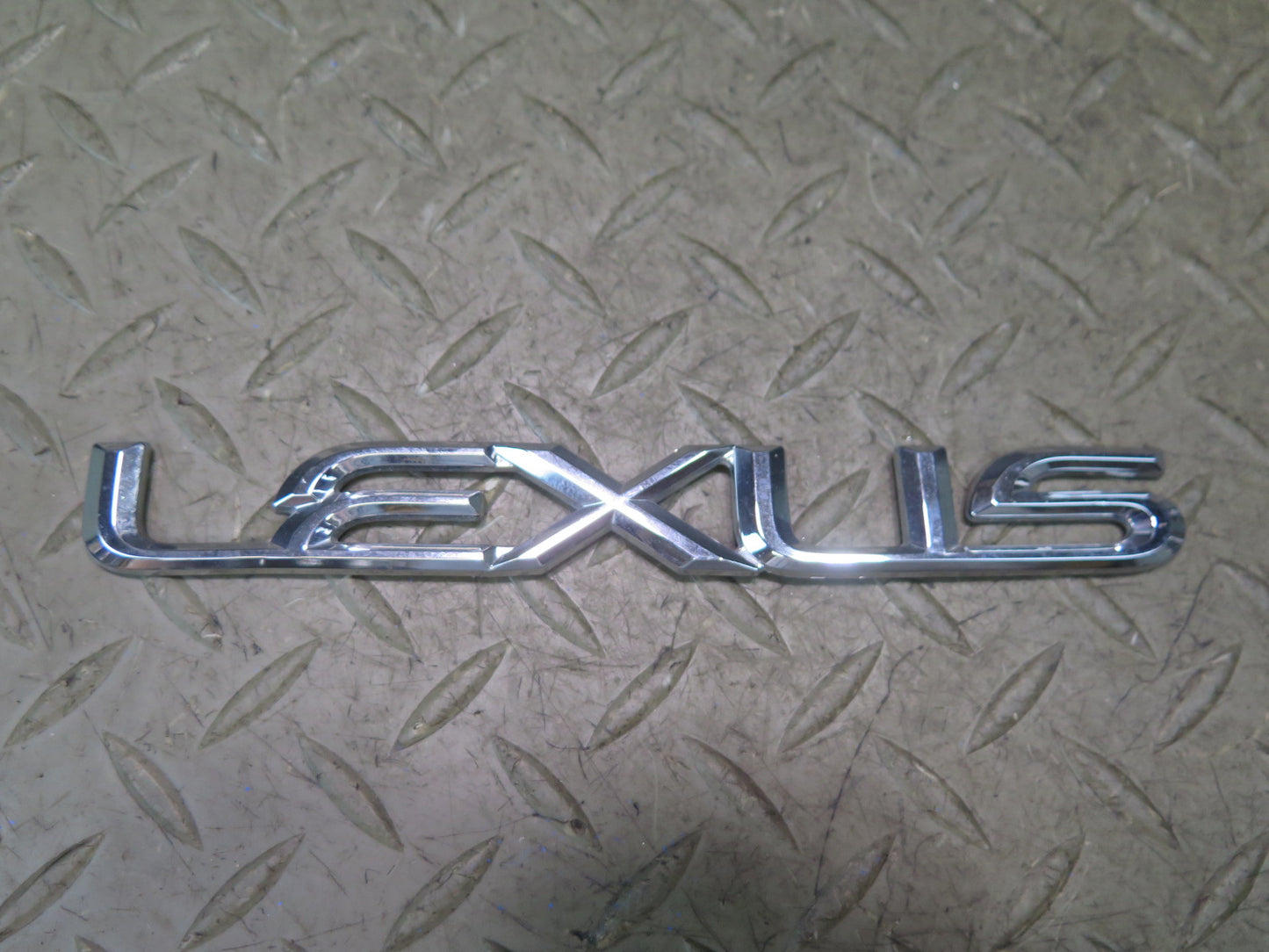 02-10 Lexus UZZ40L SC430 Rear Trunk Lid Ornament Emblem Logo Badge Set OEM