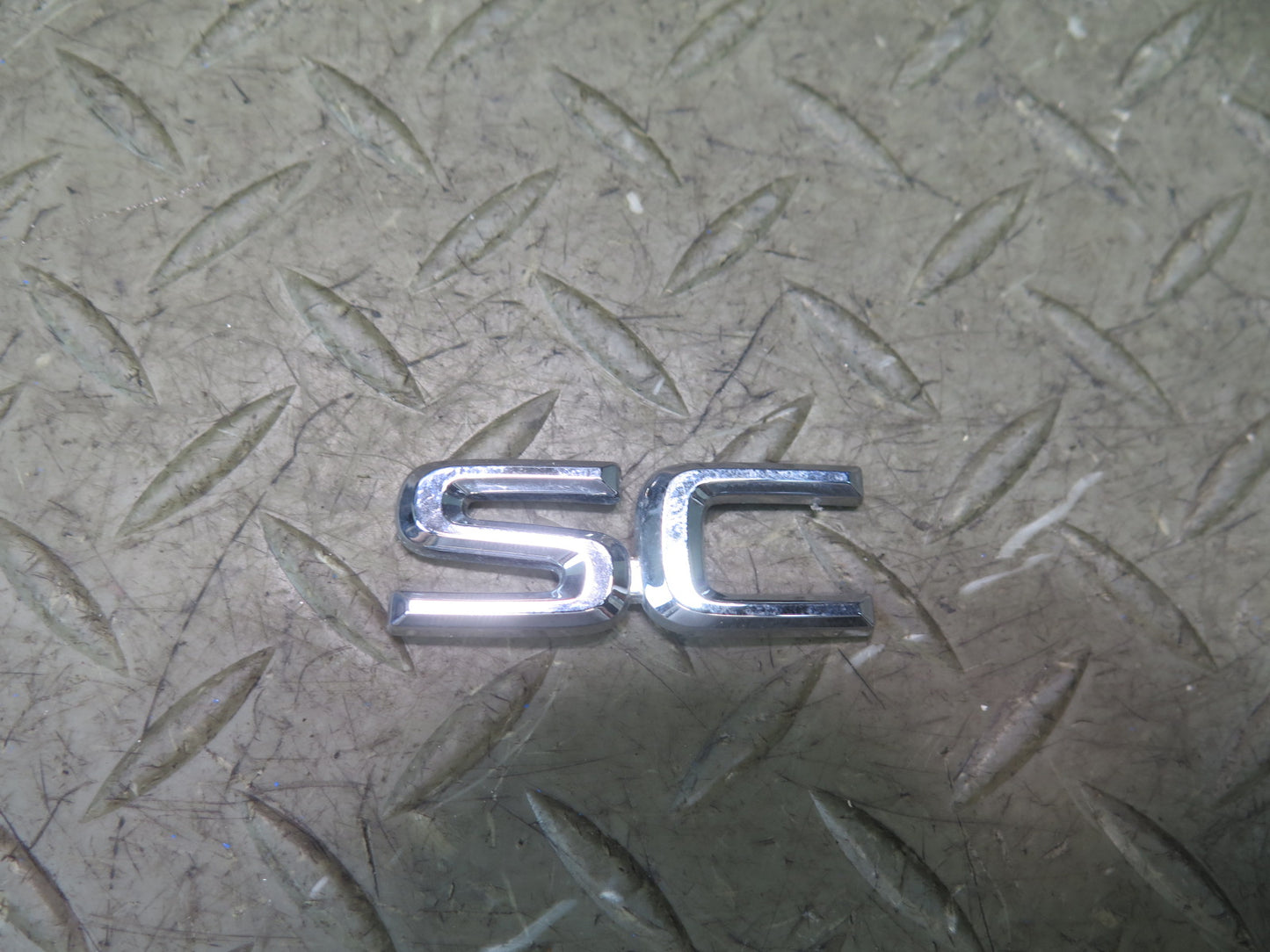 02-10 Lexus UZZ40L SC430 Rear Trunk Lid Ornament Emblem Logo Badge Set OEM