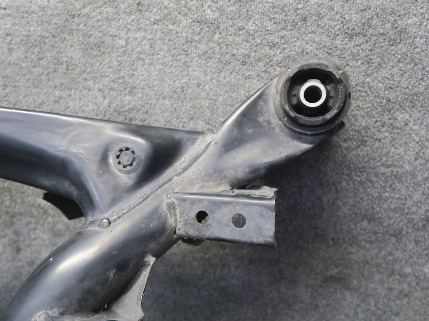 02-10 Lexus UZZ40L SC430 Rear Suspension Crossmember Sub Frame Subframe 74K OEM
