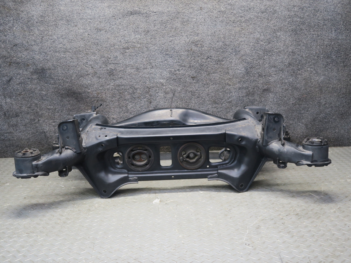 02-10 Lexus UZZ40L SC430 Rear Suspension Crossmember Sub Frame Subframe 74K OEM