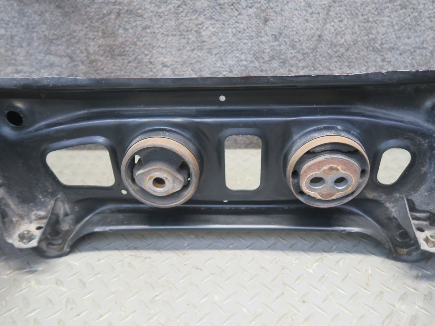 02-10 Lexus UZZ40L SC430 Rear Suspension Crossmember Sub Frame Subframe 74K OEM
