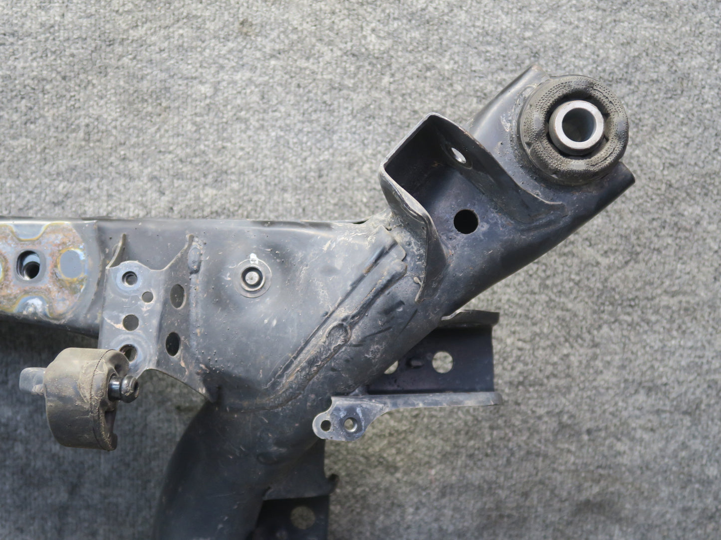 02-10 Lexus UZZ40L SC430 Rear Suspension Crossmember Sub Frame Subframe 74K OEM