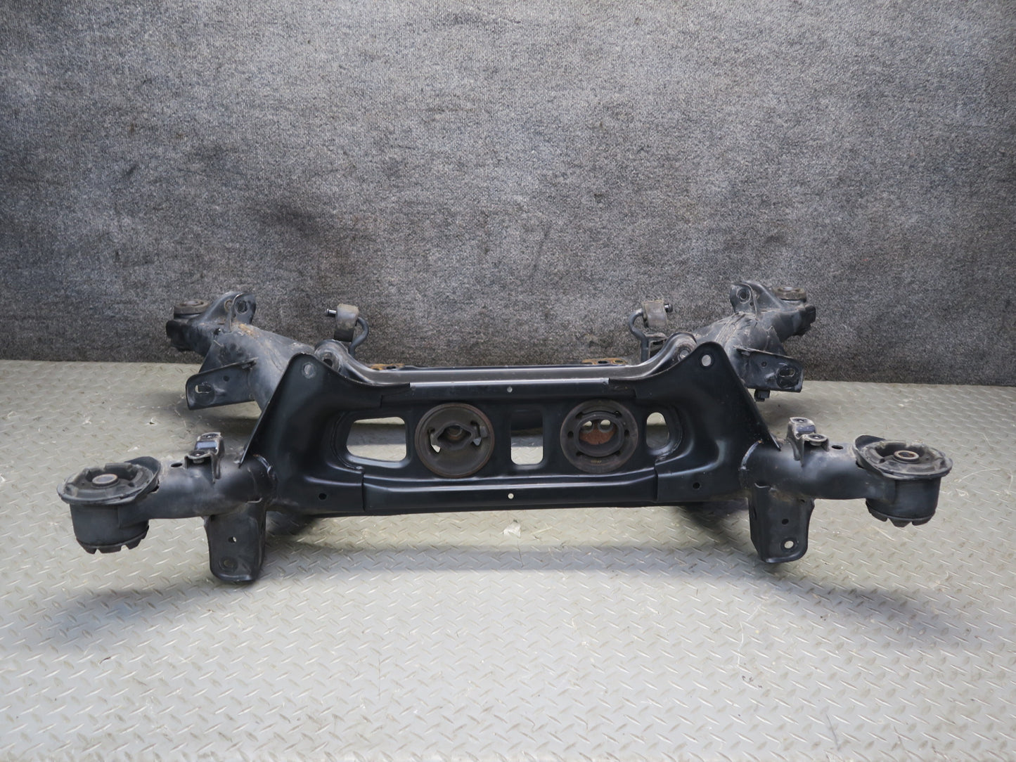 02-10 Lexus UZZ40L SC430 Rear Suspension Crossmember Sub Frame Subframe 74K OEM