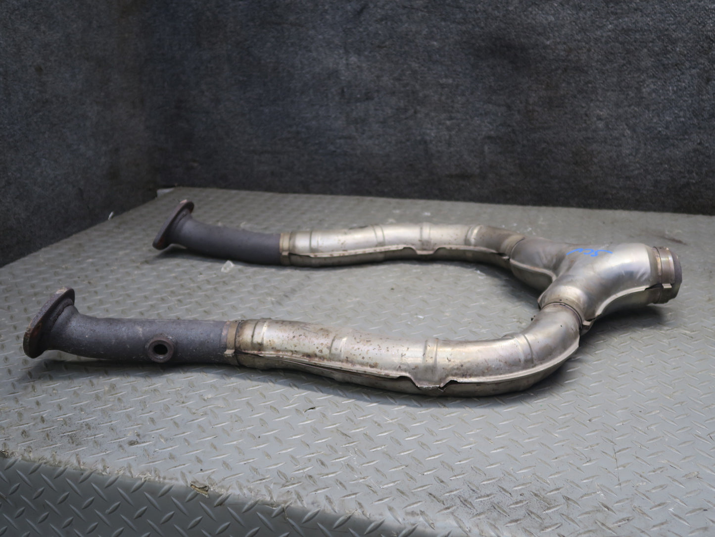 02-10 Lexus UZZ40L SC430 Front Exhaust Y Pipe Line 74K Miles OEM