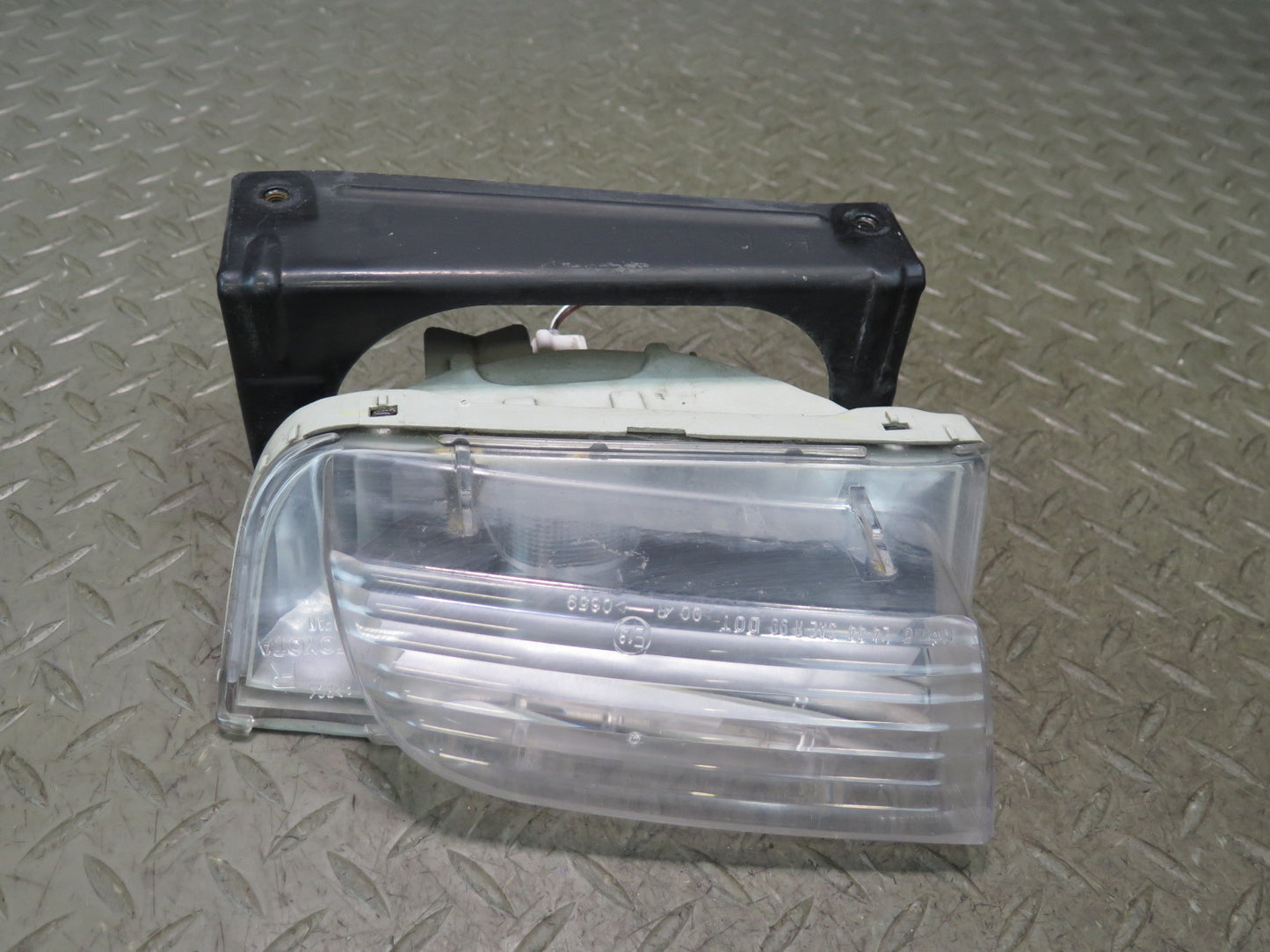 06-10 Lexus SC430 Set of 2 Rear Bumper Left & Right Backup Reverse Light OEM