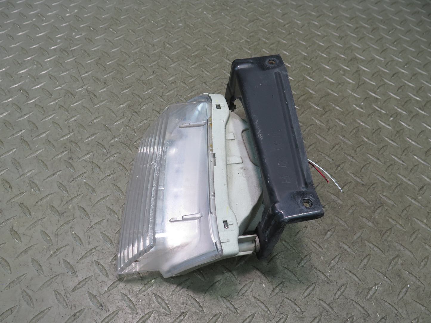 06-10 Lexus SC430 Set of 2 Rear Bumper Left & Right Backup Reverse Light OEM