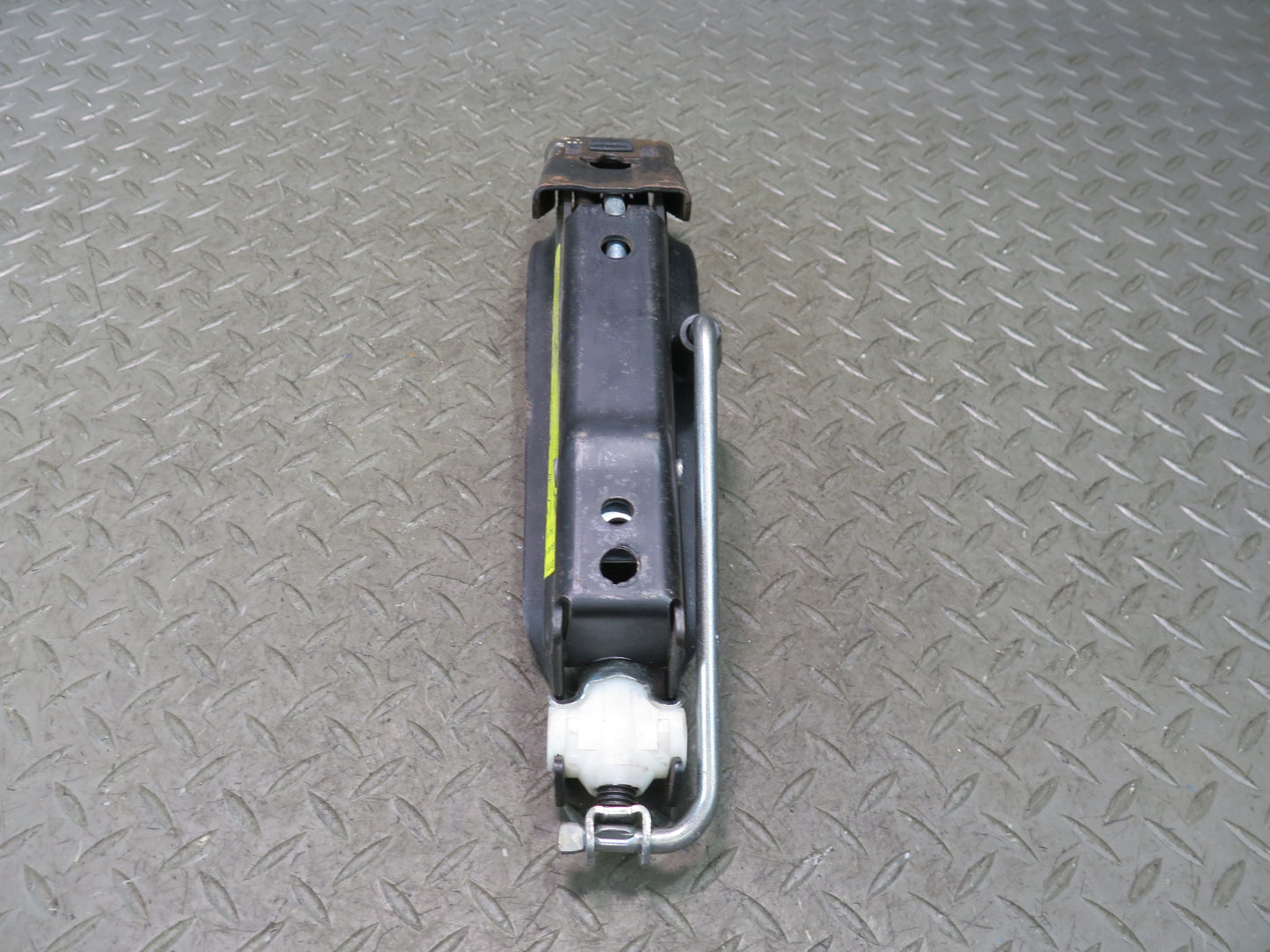 06-09 VW Golf MK5 R32 Emergency Spare Tire Lift Jack w Wrench OEM