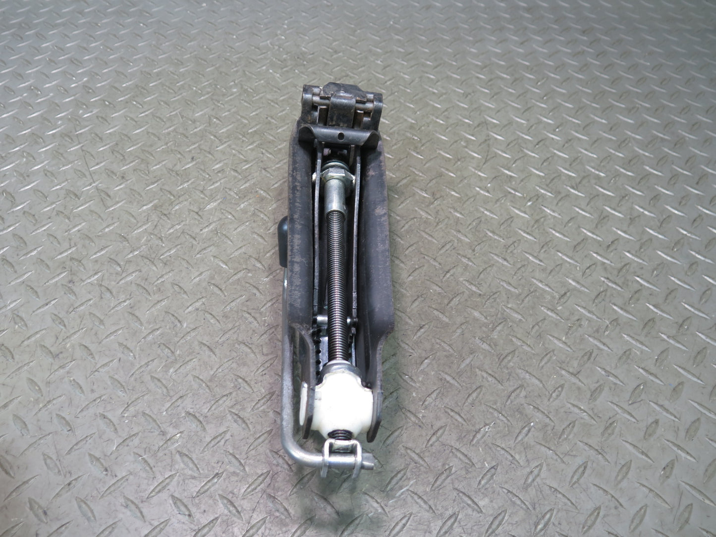 06-09 VW Golf MK5 R32 Emergency Spare Tire Lift Jack w Wrench OEM