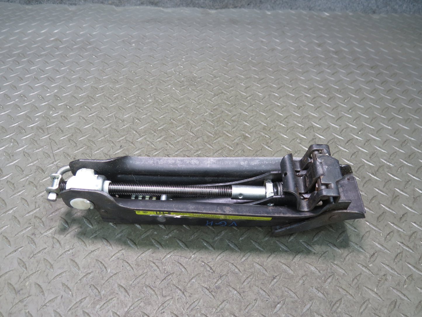 06-09 VW Golf MK5 R32 Emergency Spare Tire Lift Jack w Wrench OEM