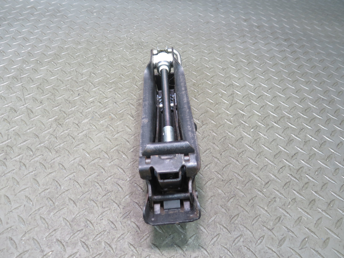 06-09 VW Golf MK5 R32 Emergency Spare Tire Lift Jack w Wrench OEM