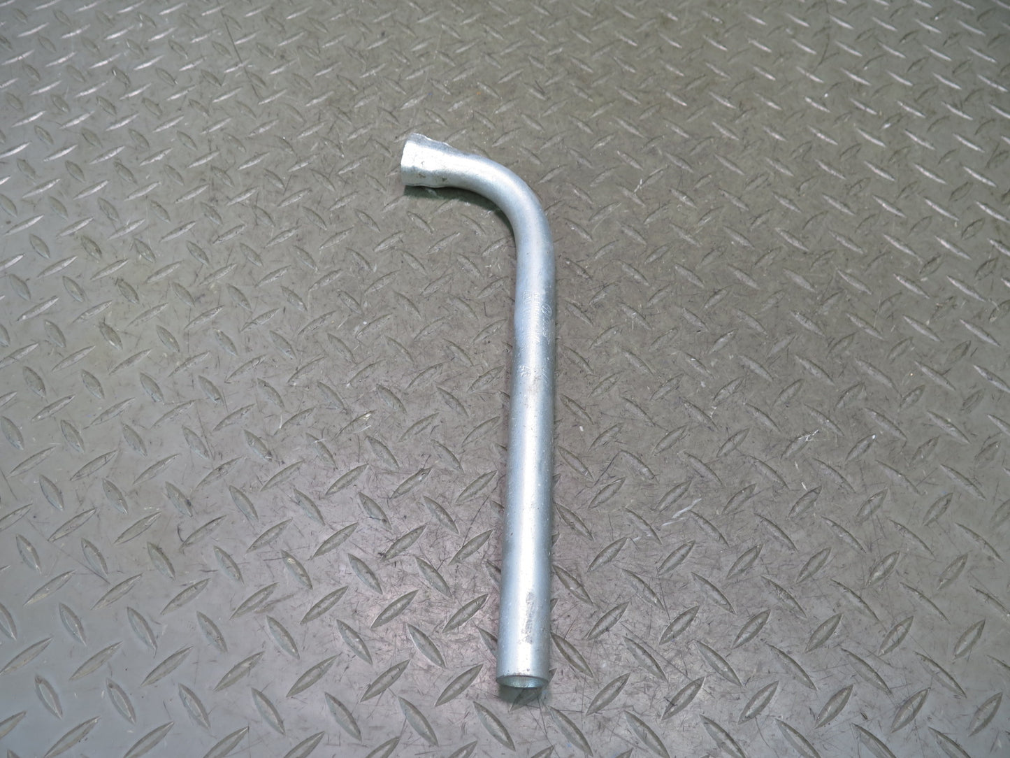 06-09 VW Golf MK5 R32 Emergency Spare Tire Lift Jack w Wrench OEM