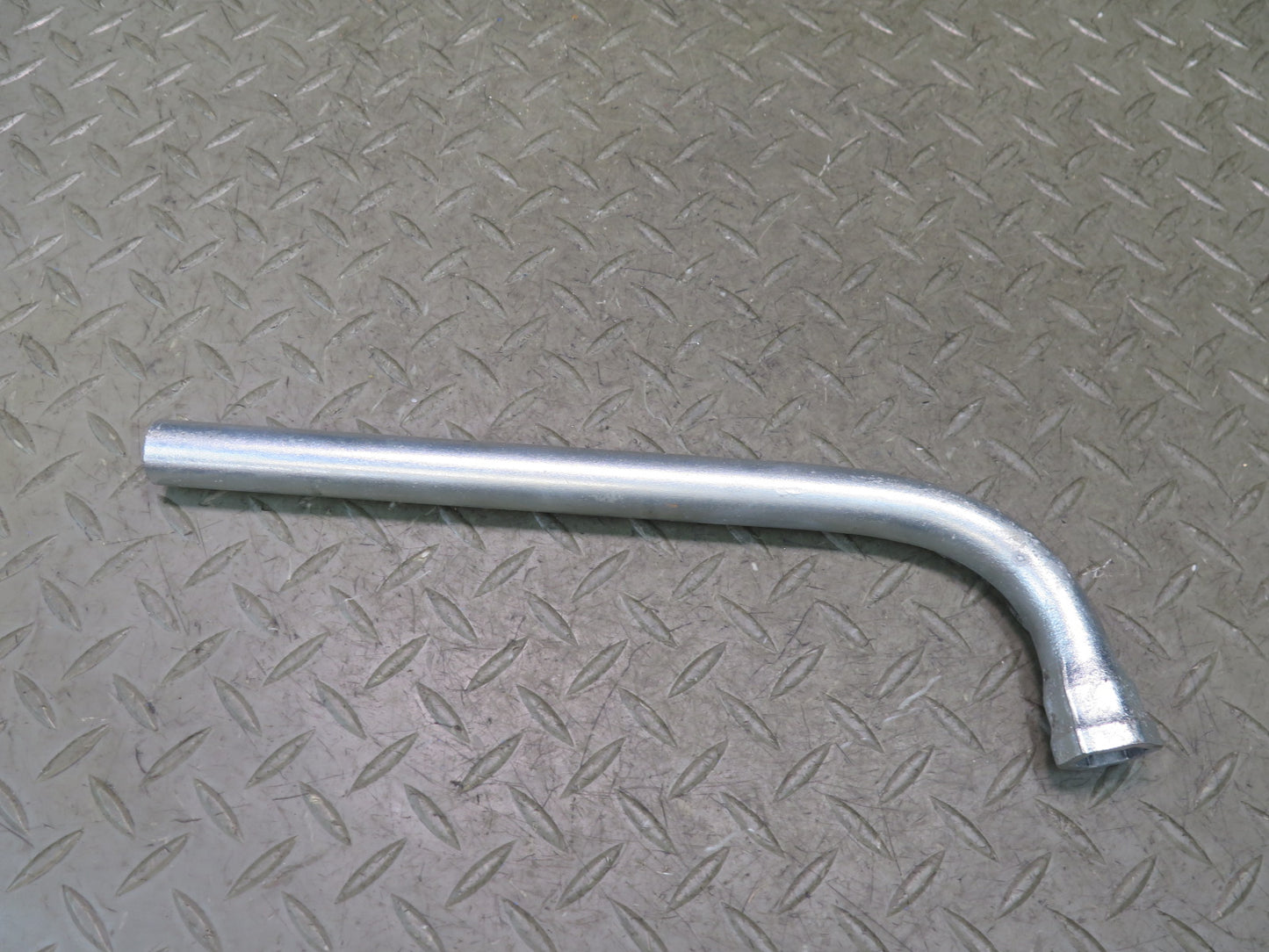 06-09 VW Golf MK5 R32 Emergency Spare Tire Lift Jack w Wrench OEM