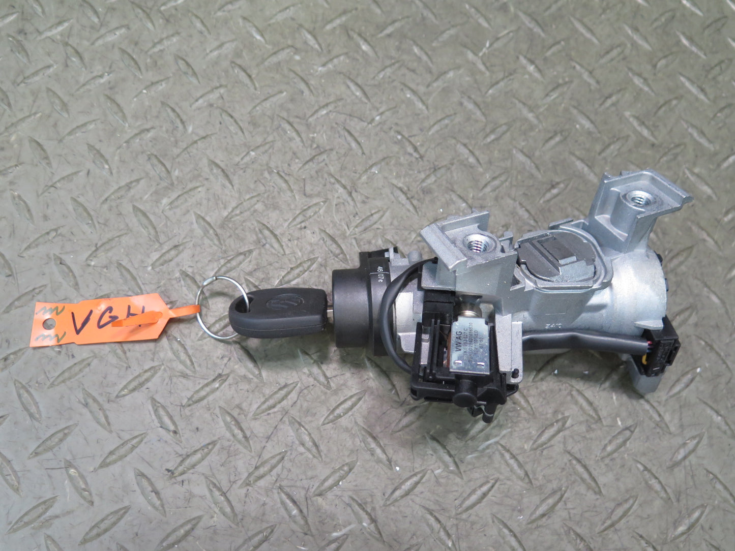 2008 VW Golf MK5 R32 3.2L Cbra Engine ECU Speedo Ignition Theft Lock KEY Set OEM