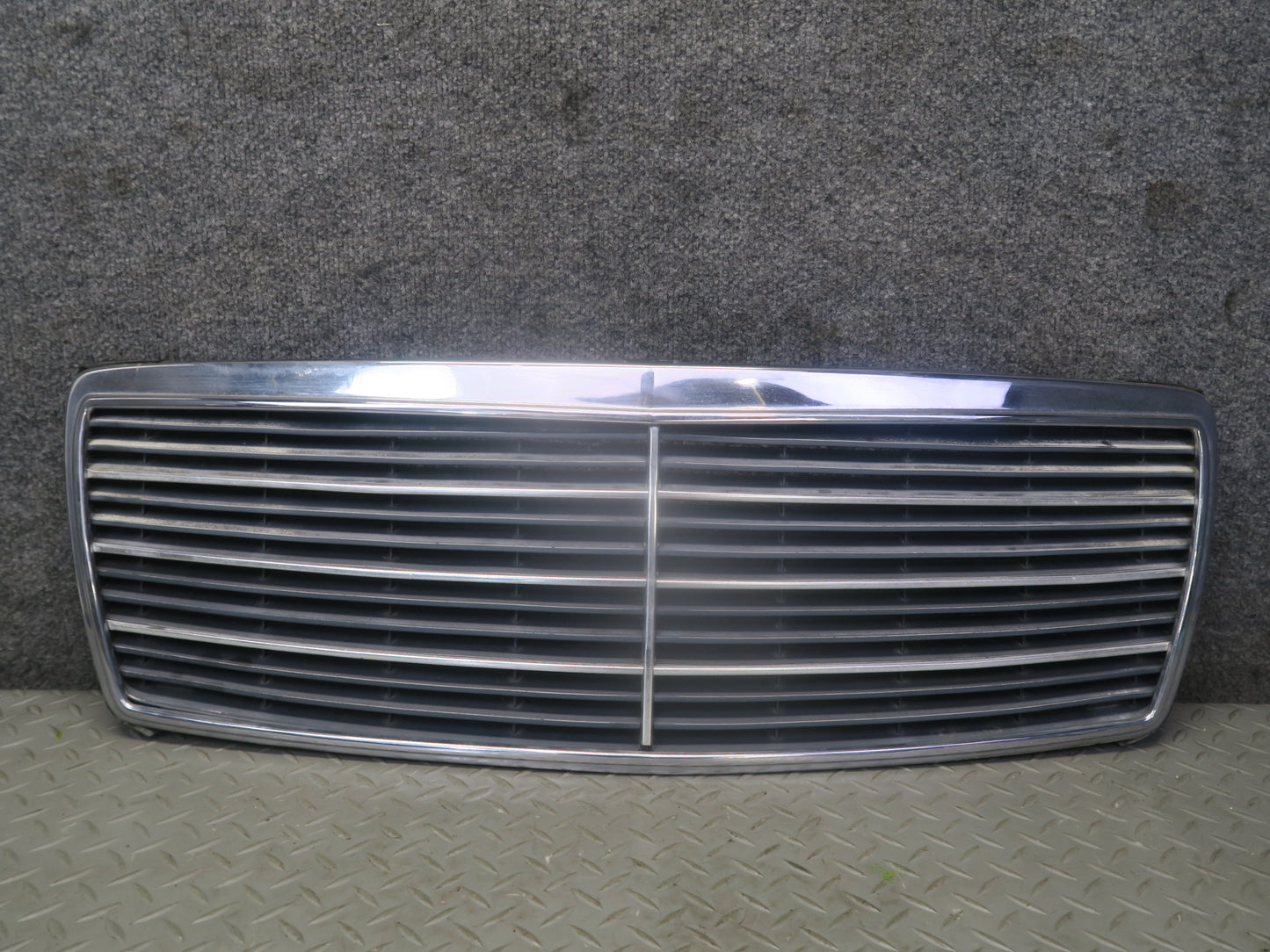 94-99 Mercedes W140 S500 S600 Front Hood Chrome Grille OEM