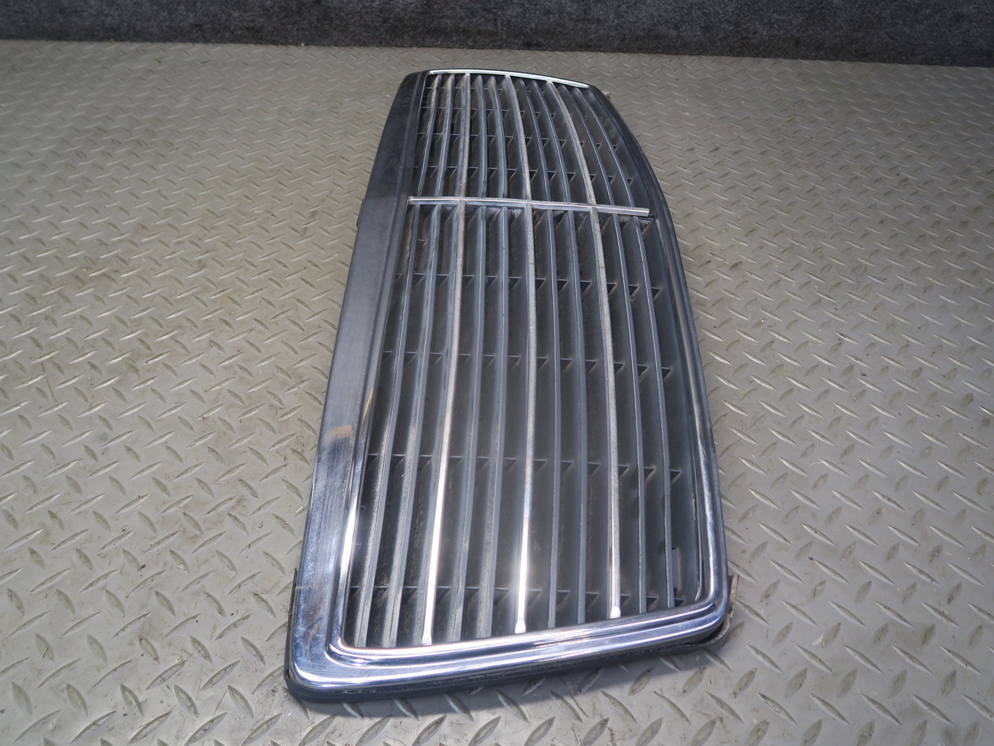 94-99 Mercedes W140 S500 S600 Front Hood Chrome Grille OEM