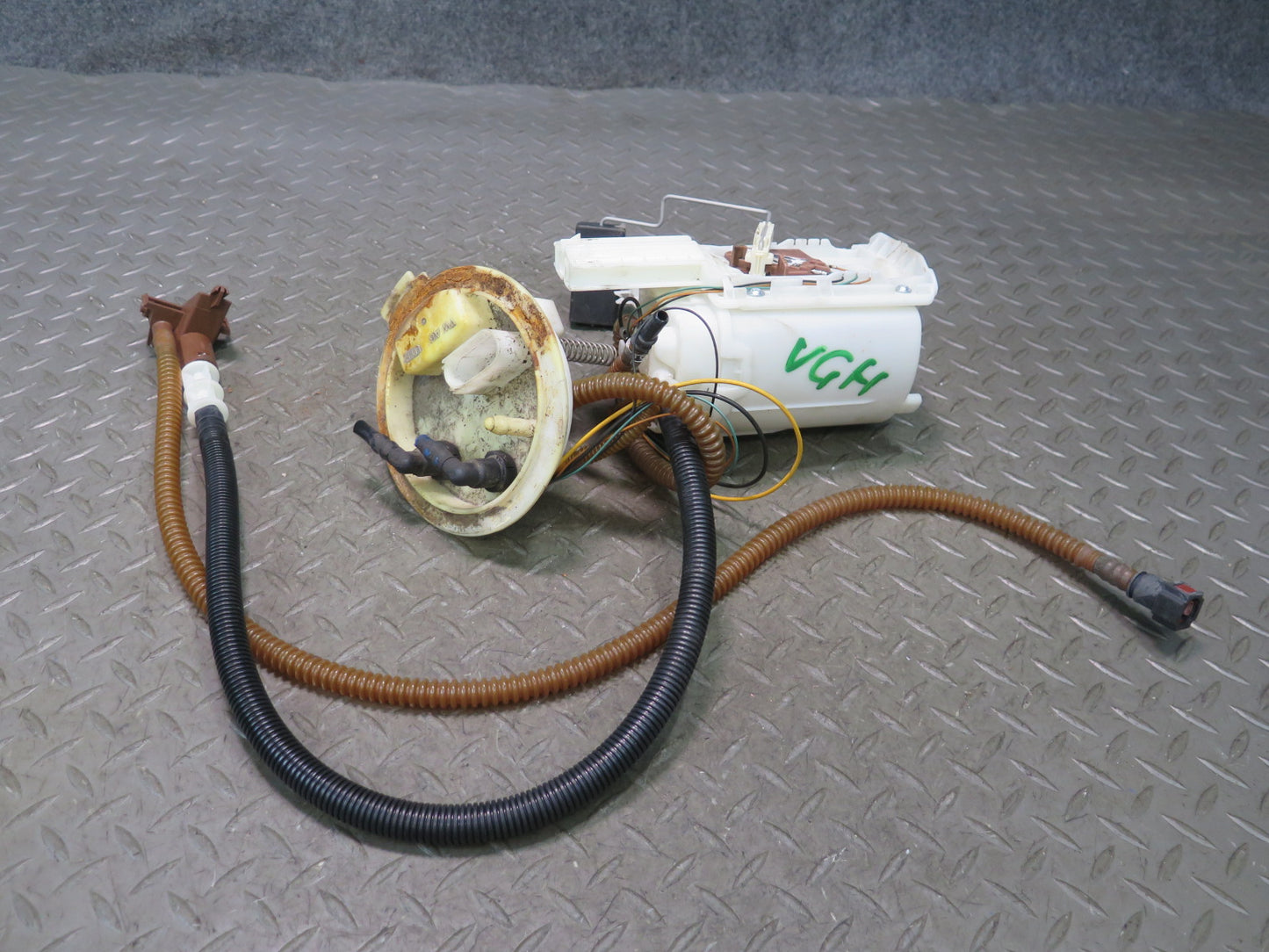 2008 VW Golf MK5 R32 3.2L Fuel Pump Level Sensor Assembly OEM