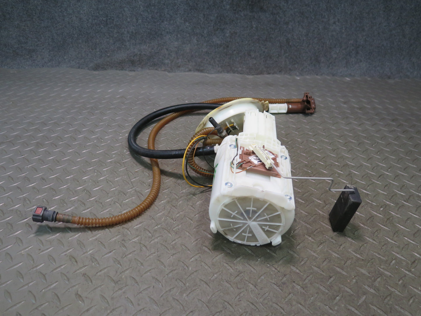 2008 VW Golf MK5 R32 3.2L Fuel Pump Level Sensor Assembly OEM