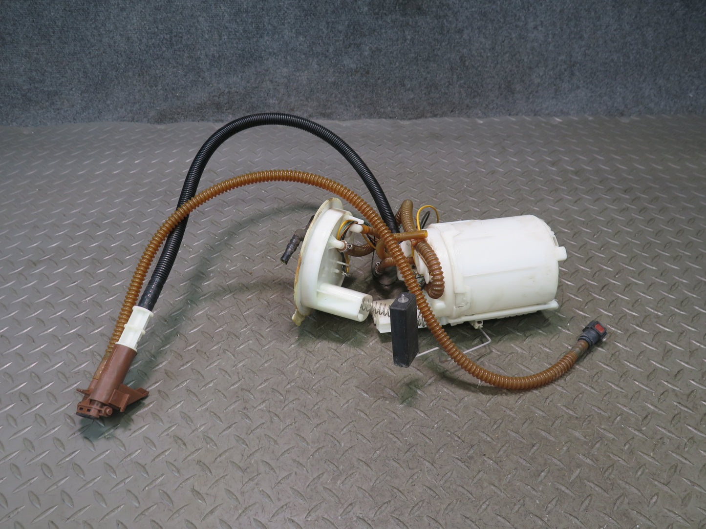 2008 VW Golf MK5 R32 3.2L Fuel Pump Level Sensor Assembly OEM
