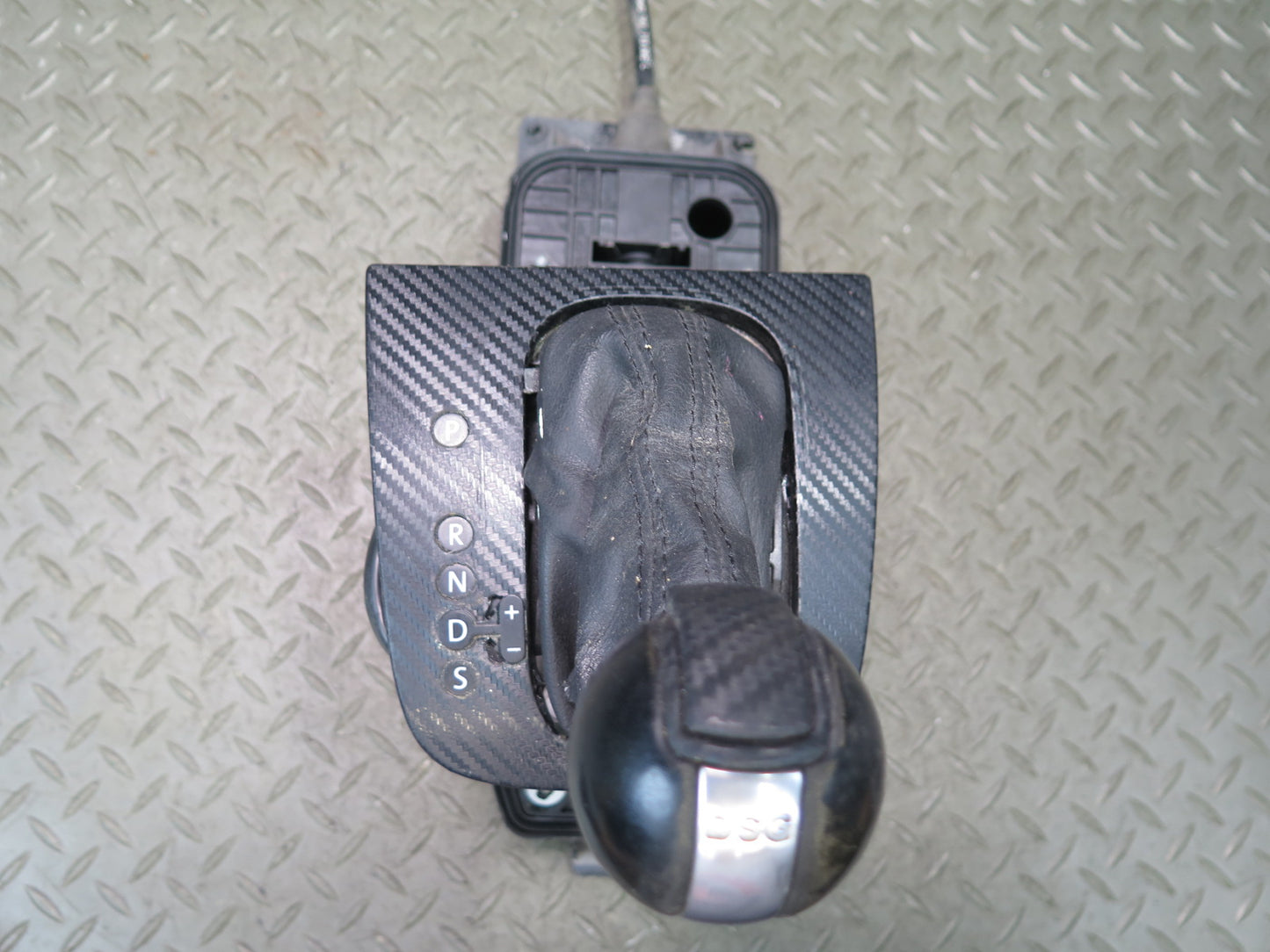 2008 VW Golf MK5 R32 A/T Automatic Transmission Shifter w Cable 1K1713041B OEM