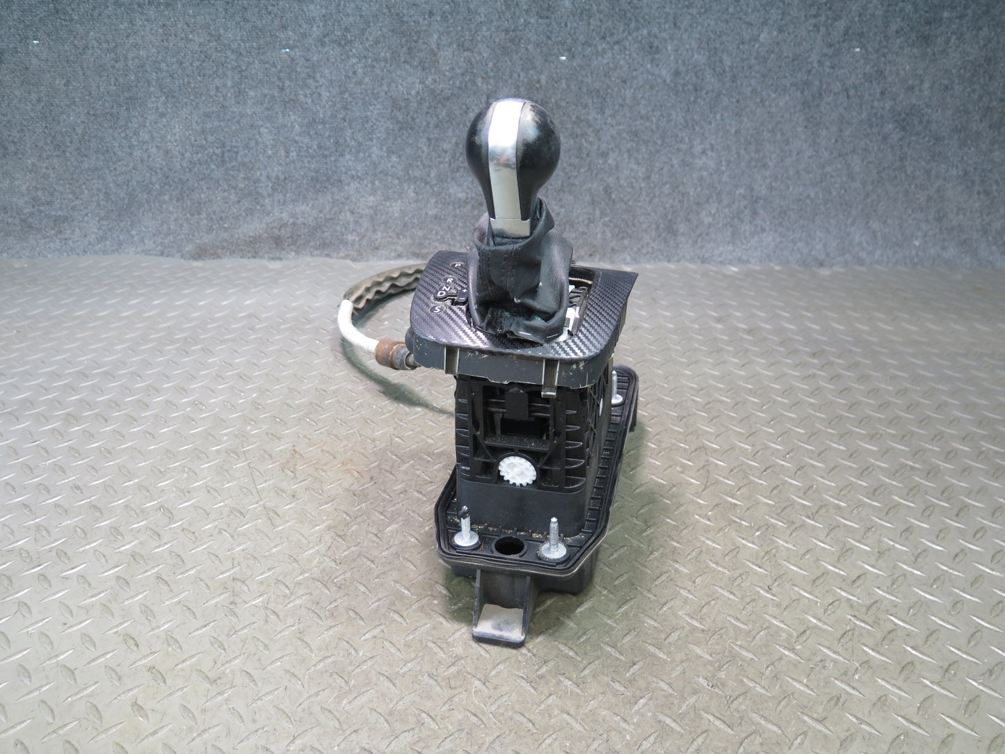 2008 VW Golf MK5 R32 A/T Automatic Transmission Shifter w Cable 1K1713041B OEM