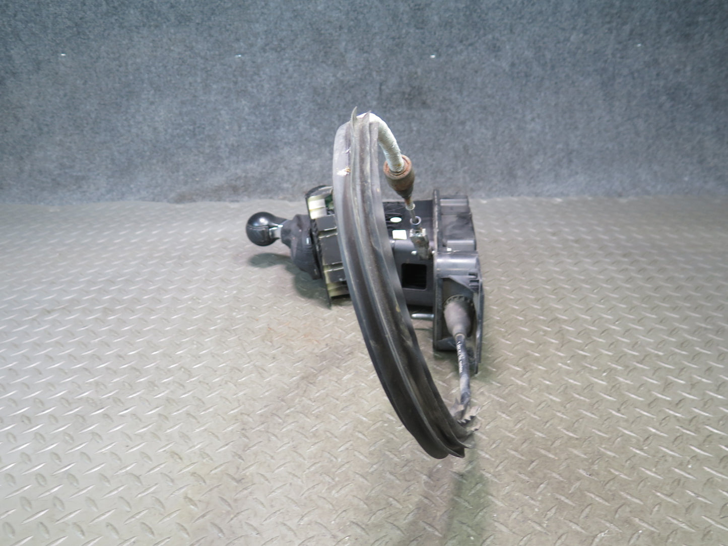 2008 VW Golf MK5 R32 A/T Automatic Transmission Shifter w Cable 1K1713041B OEM
