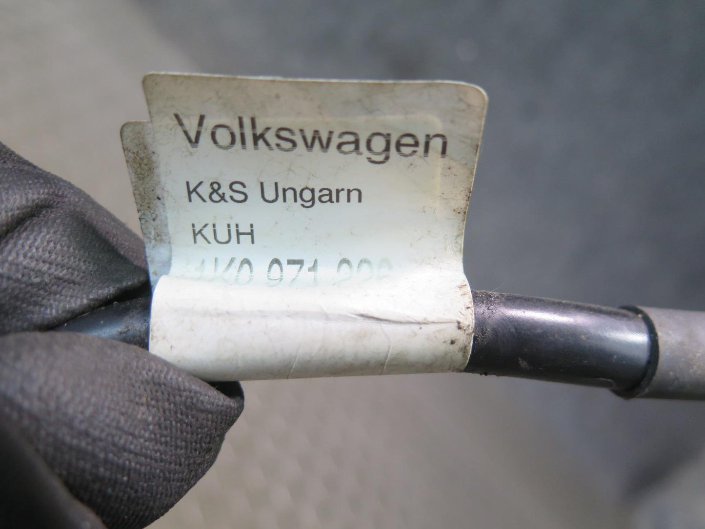 06-09 VW Golf MK5 R32 3.2L Battery Negative Cable w Fuse Box 1K0971226