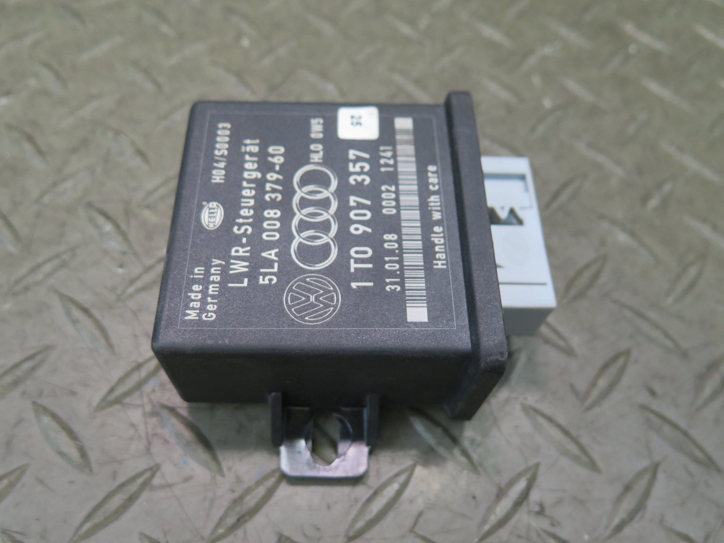 06-09 VW Golf MK5 R32 Headlight Range Control Module 1T0907357 OEM