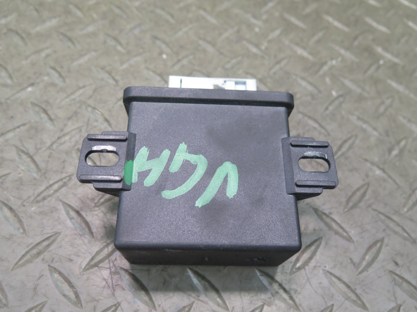 06-09 VW Golf MK5 R32 Headlight Range Control Module 1T0907357 OEM