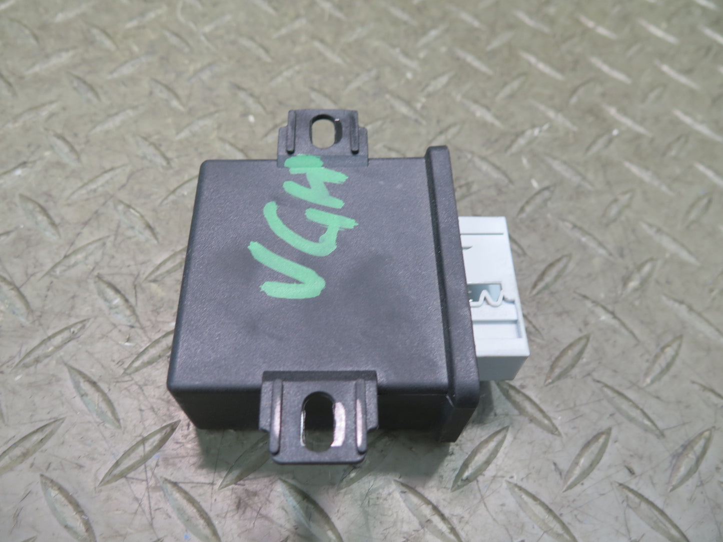 06-09 VW Golf MK5 R32 Headlight Range Control Module 1T0907357 OEM