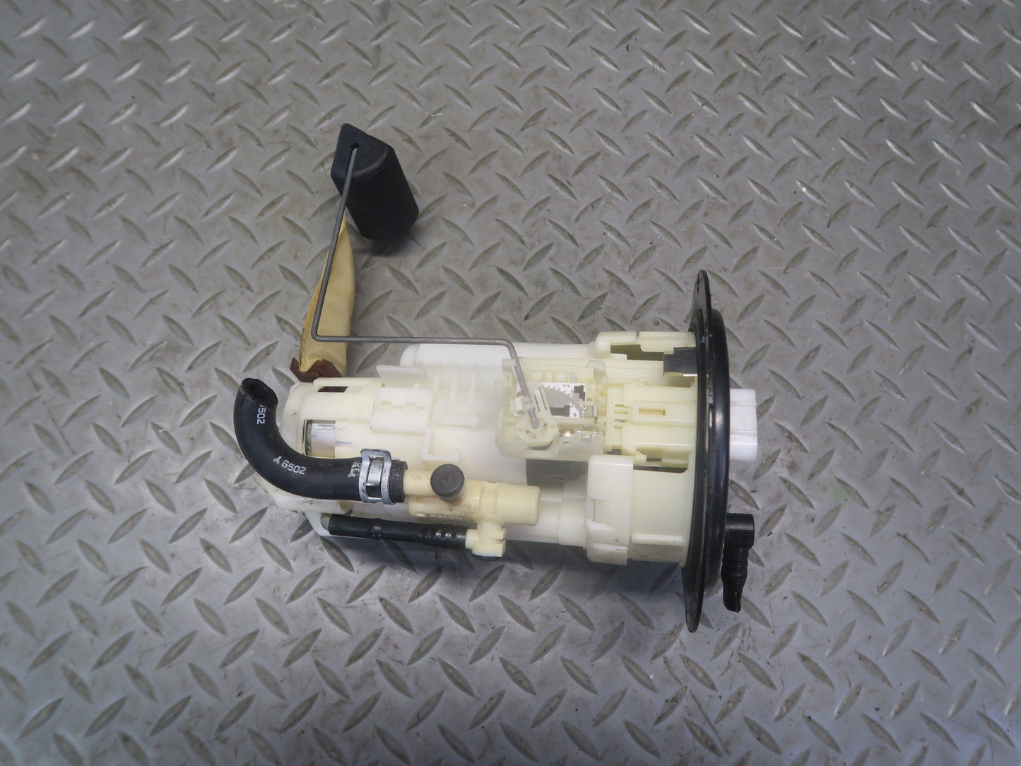 06-10 Lexus UZZ40L SC430 Fuel Pump Level Sensor Sending Unit Set OEM