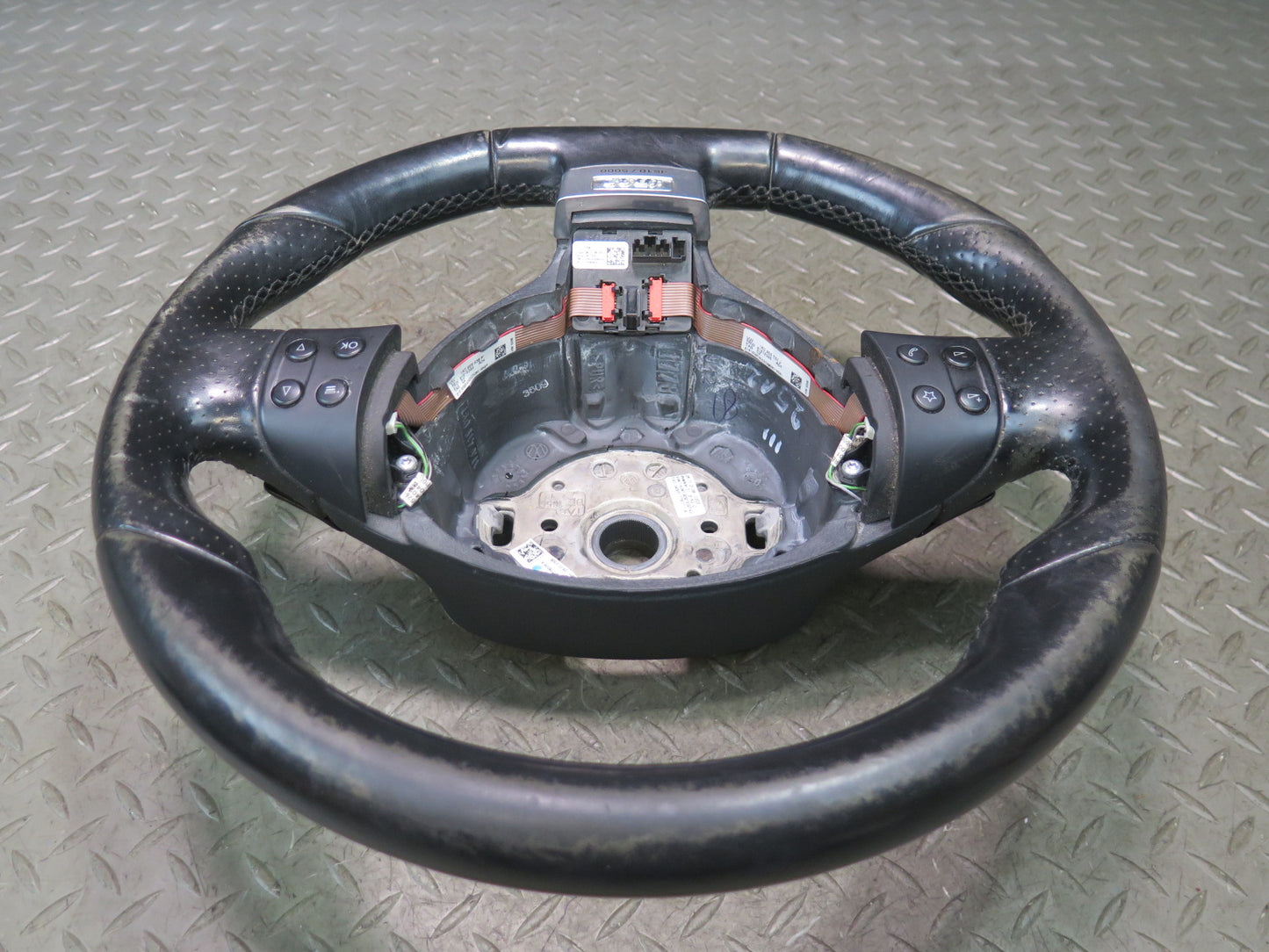 2008 VW Golf MK5 R32 A/T Leather Steering Black w Controls OEM