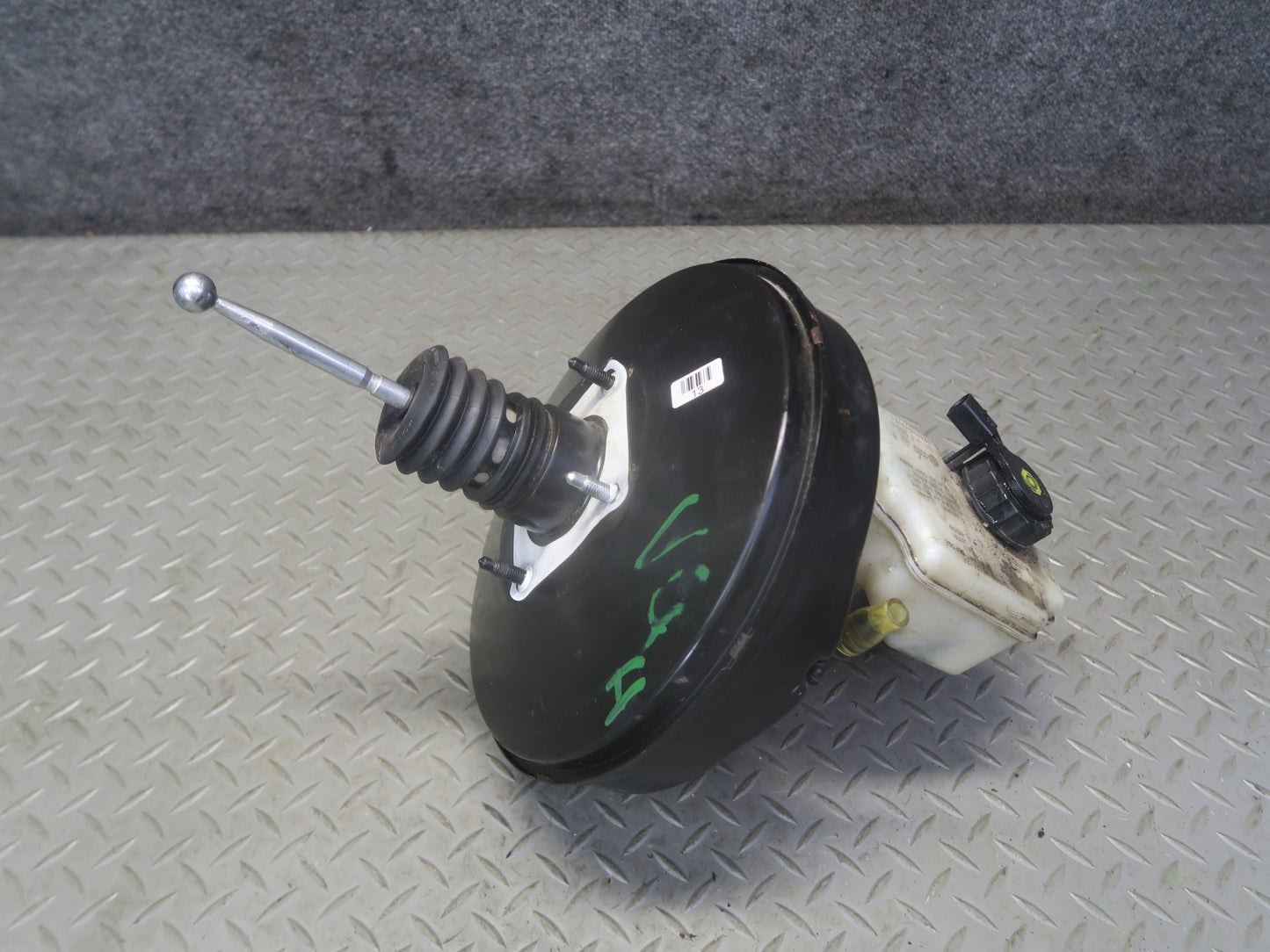 2008 VW Golf R32 MK5 Brake Master Cylinder Booster Fluid Reservoir OEM