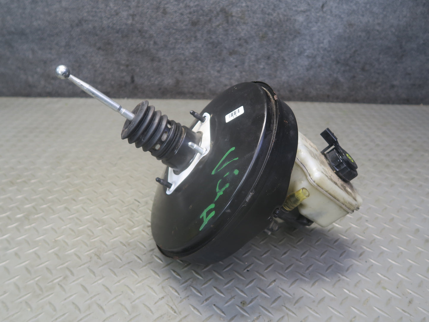 2008 VW Golf R32 MK5 Brake Master Cylinder Booster Fluid Reservoir OEM