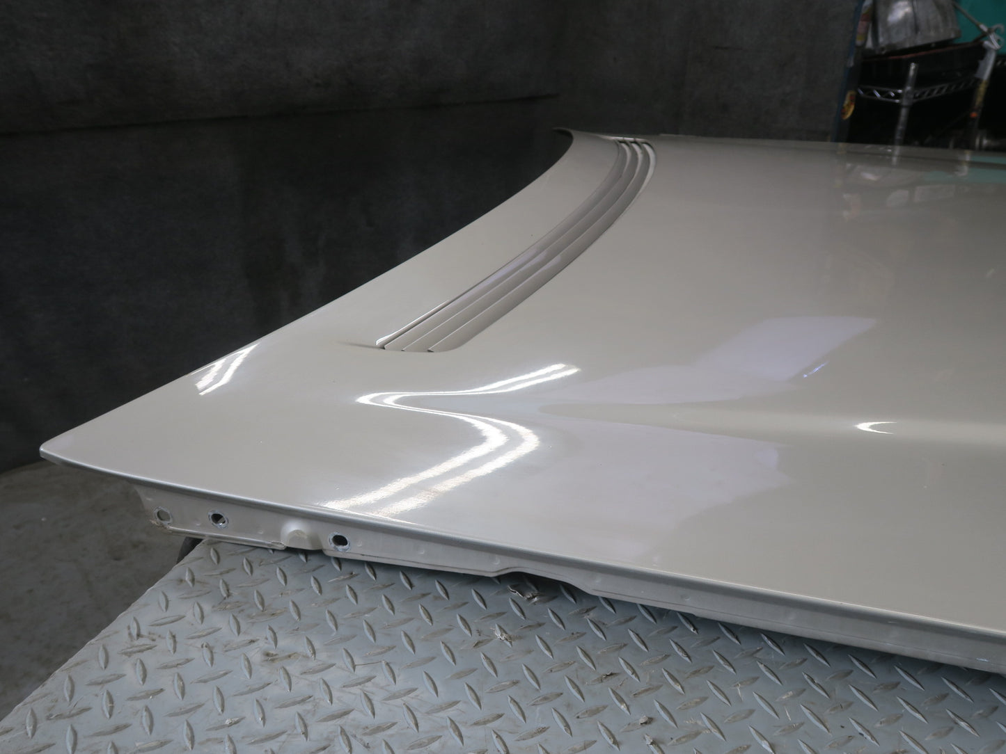 94-99 Mercedes W140 S500 Sedan Front Hood Bonnet Shell Panel Cover Silver OEM