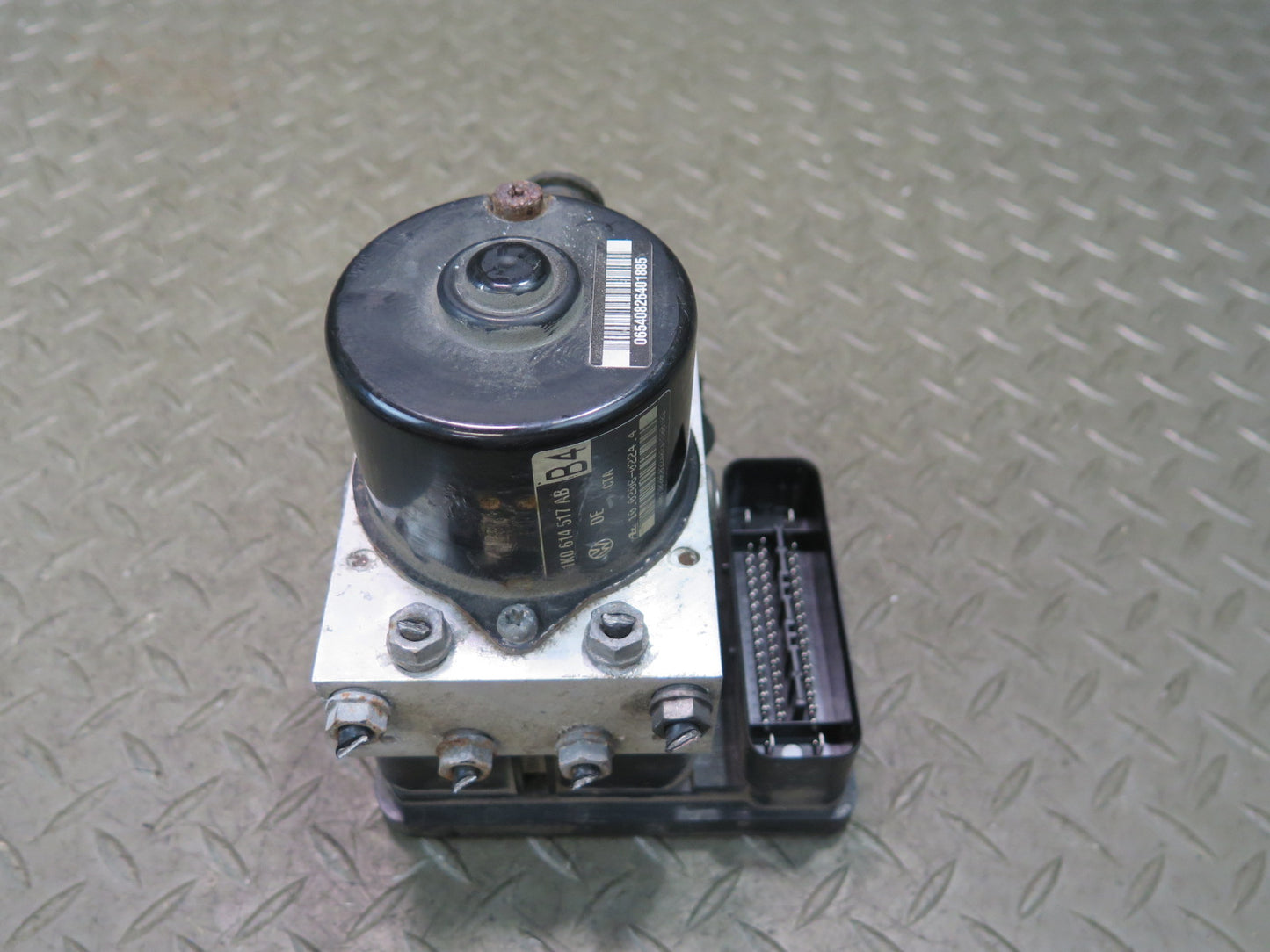 2008 VW Golf R32 AWD Anti Lock Brake ABS Pump Module Unit 1K0614517AB OEM
