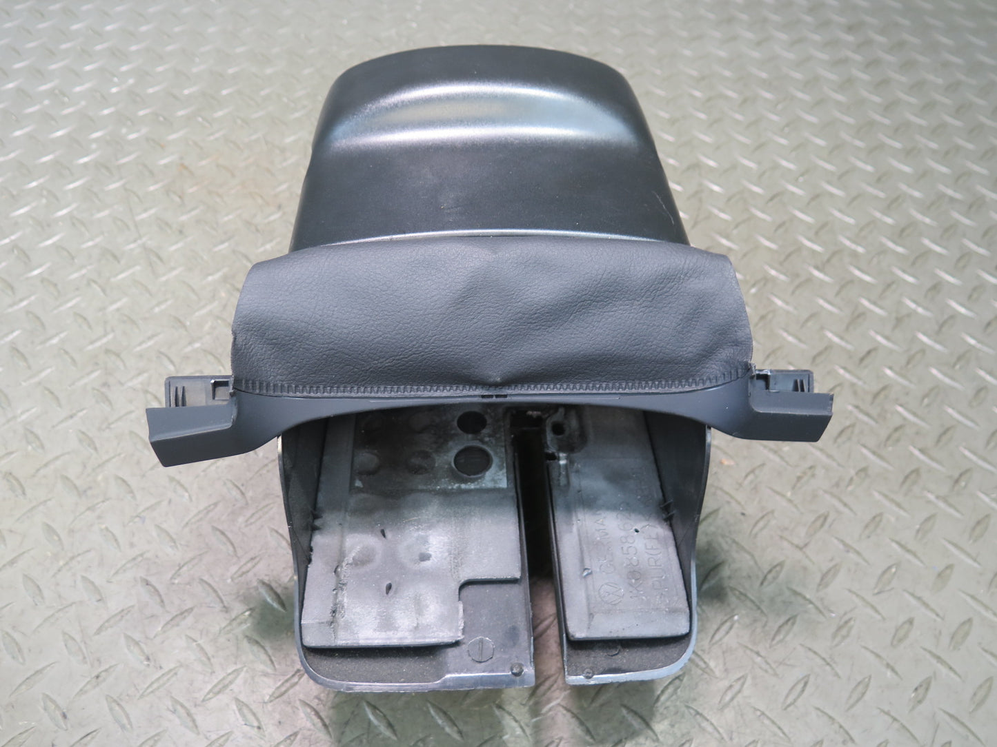06-09 VW Golf MK5 R32 Steering Column Upper & Lower Trim Cover Panel Set OEM